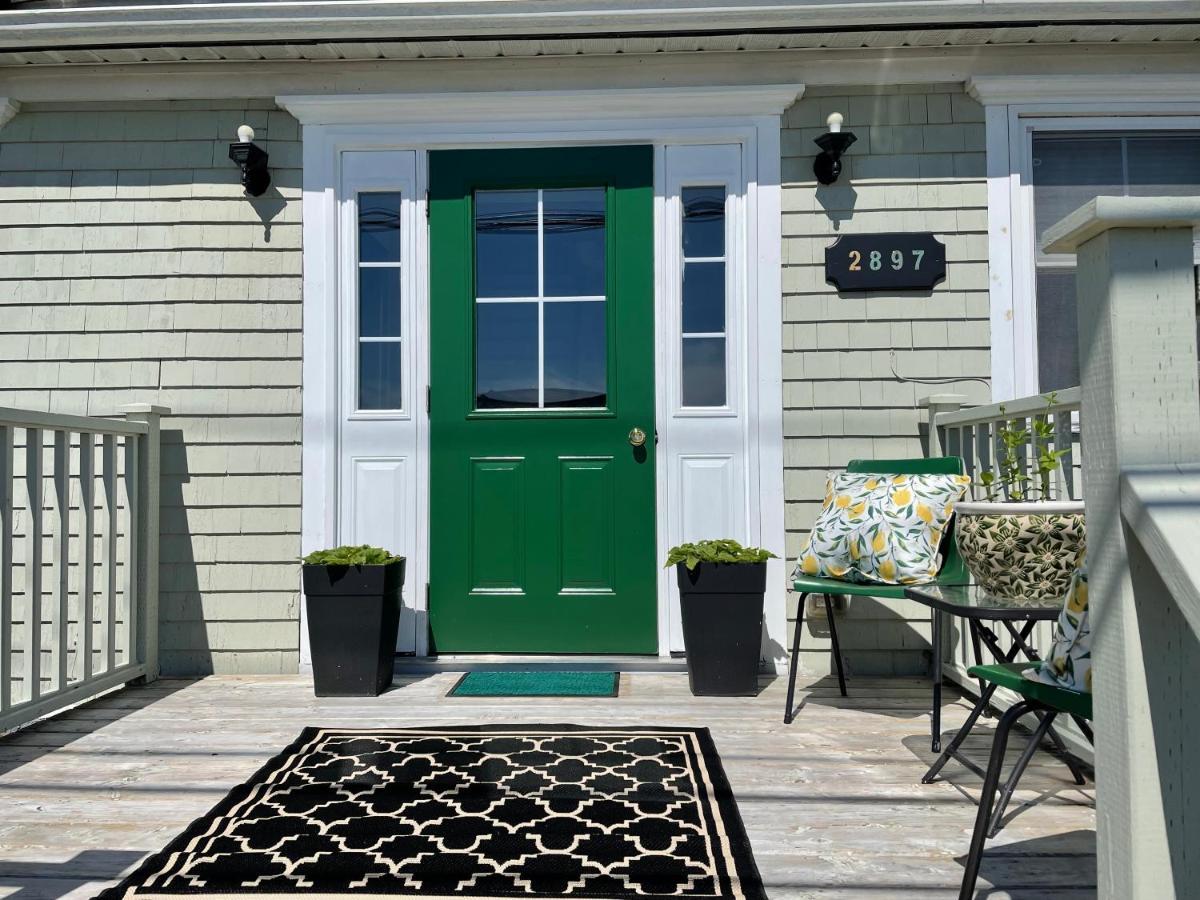 The East Wind Guesthouse Clark's Harbour Esterno foto